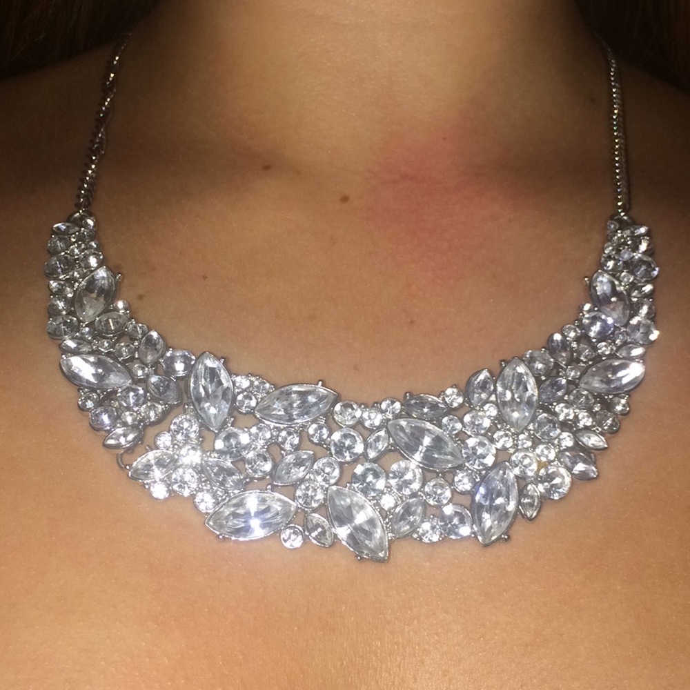 Silver gem necklace